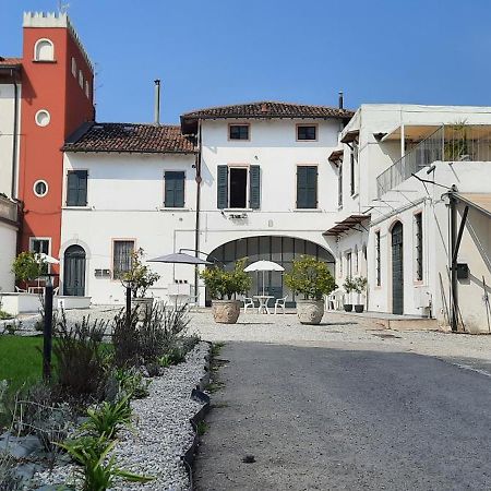 Country Esmera Desenzano del Garda Exterior foto