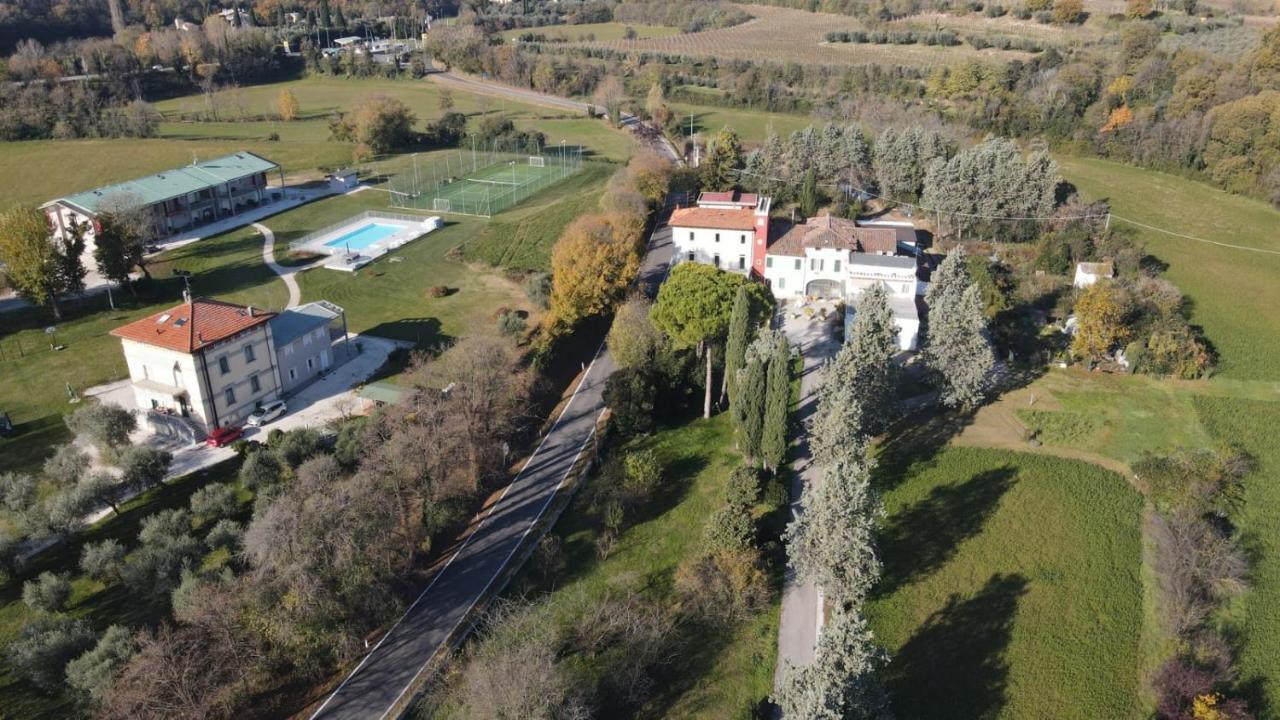 Country Esmera Desenzano del Garda Exterior foto