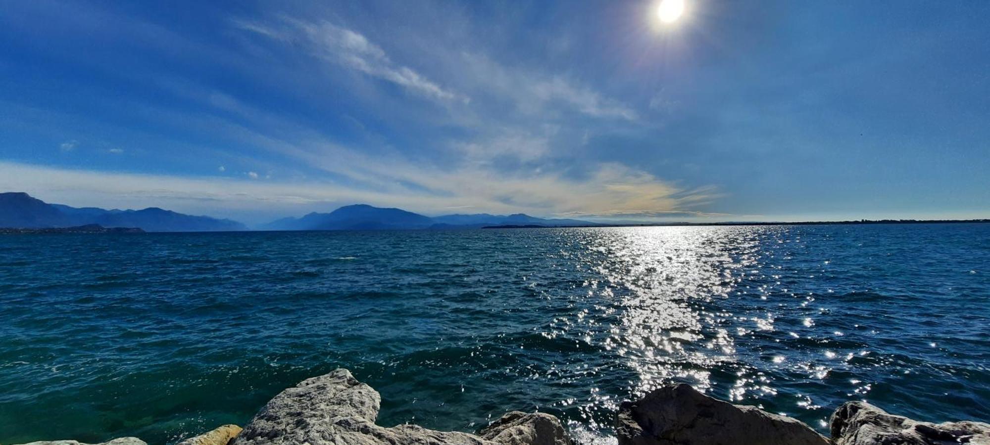 Country Esmera Desenzano del Garda Exterior foto