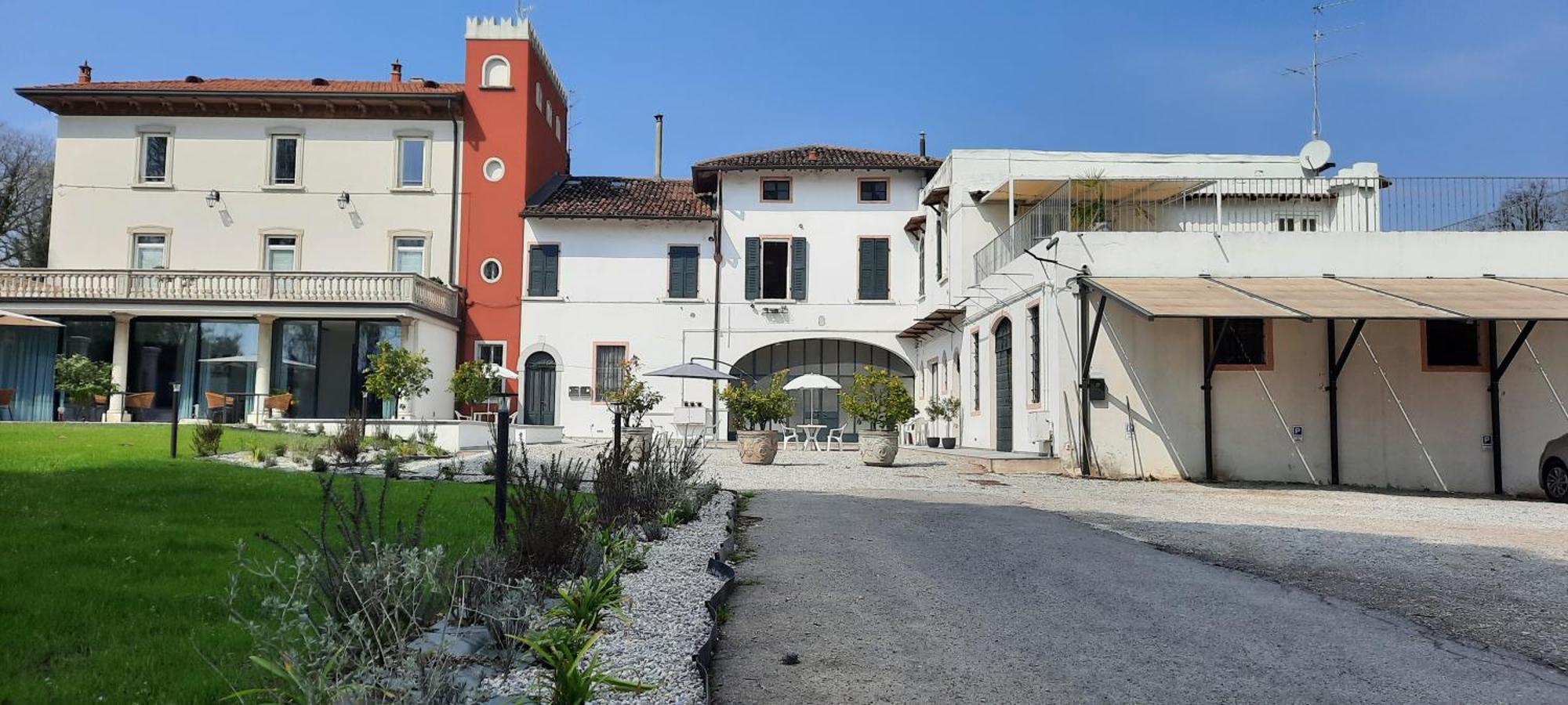 Country Esmera Desenzano del Garda Exterior foto